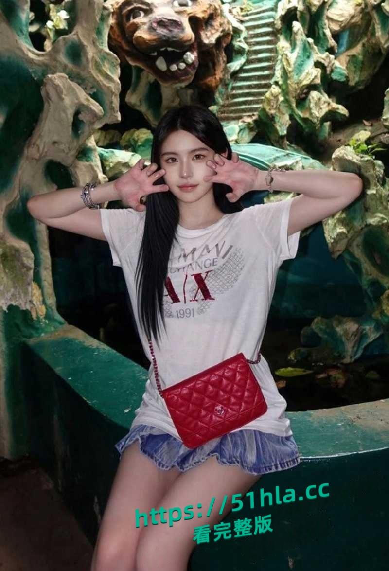 马来西亚籍留学生【潘纬倩】遭渣男偷拍性爱视频外流,颜值超美清纯女神被后入猛操,露脸浪叫反差十足! 第5张 马来西亚籍留学生【潘纬倩】遭渣男偷拍性爱视频外流,颜值超美清纯女神被后入猛操,露脸浪叫反差十足! 第5张