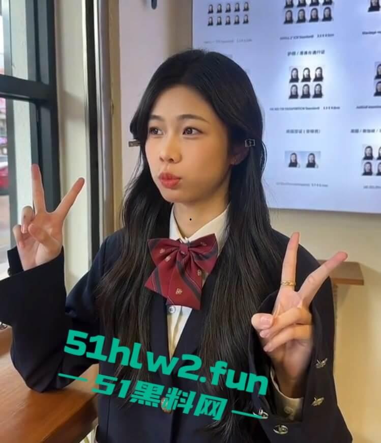 独家曝光!抖音北京长腿御姐骚鸡【Yyezi】大学辍学投靠金爸,调成母狗炮架玩弄爆插粉穴喷白浆! 第3张 独家曝光!抖音北京长腿御姐骚鸡【Yyezi】大学辍学投靠金爸,调成母狗炮架玩弄爆插粉穴喷白浆! 第3张