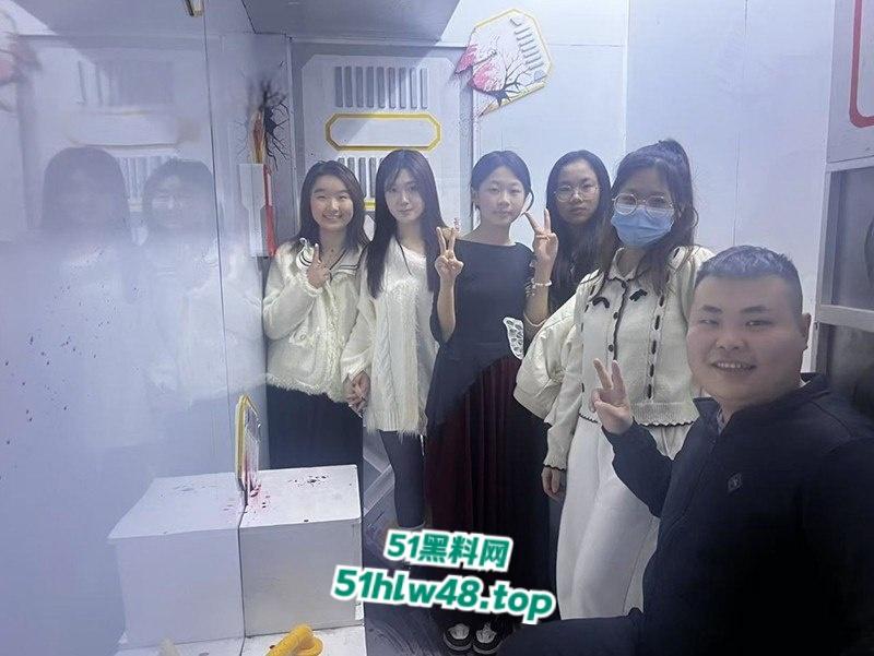 广西骚逼精神小妹,约炮聊天记录曝光,一群精神小妹集体曝光完全没有底线! 第9张 广西骚逼精神小妹,约炮聊天记录曝光,一群精神小妹集体曝光完全没有底线! 第9张