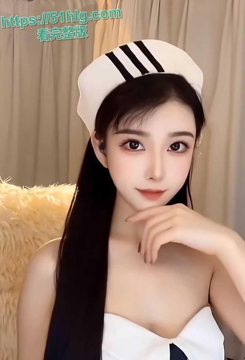 抖音极品网红【鱼乐呀】与榜一大哥私拍视频流出  完美露脸 极品身材 美乳嫩穴 道具插逼 情趣比基尼造型超撩人 第5张