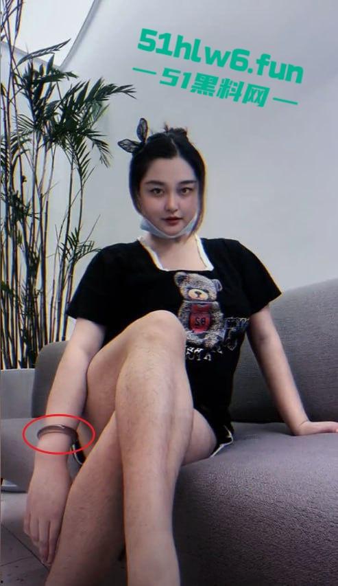 独家快手网红【好大狗】两颗真材实料的超大奶子非常耀眼,不应该叫好大狗应该叫好大奶! 第8张 独家快手网红【好大狗】两颗真材实料的超大奶子非常耀眼,不应该叫好大狗应该叫好大奶! 第8张