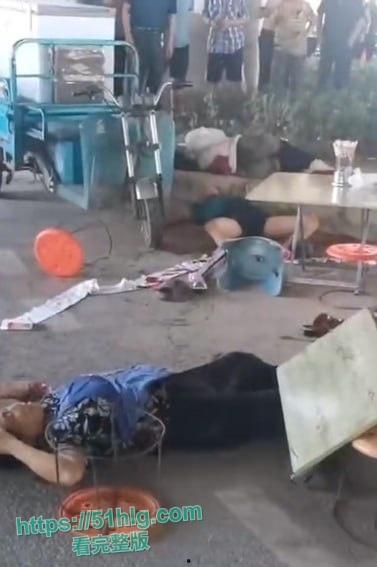 【郑州中牟新区】因抢摊位酿成惨案当场造成3人命丧当场 现场视频流出 场面血腥惨烈 事件引发全网热议 第5张 【郑州中牟新区】因抢摊位酿成惨案当场造成3人命丧当场 现场视频流出 场面血腥惨烈 事件引发全网热议 第5张