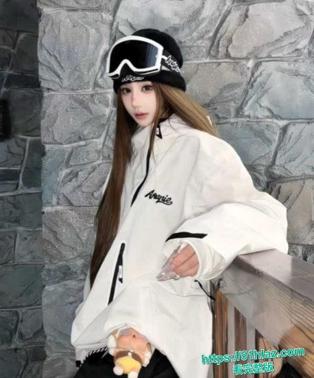 千万网红老白与滑雪圈美女陪玩事件 3000陪滑费给不起 女主直播发声控诉白嫖行为 却被扒出是高端外围转型 露脸实锤曝光很骚很会撩 第2张 千万网红老白与滑雪圈美女陪玩事件 3000陪滑费给不起 女主直播发声控诉白嫖行为 却被扒出是高端外围转型 露脸实锤曝光很骚很会撩 第2张