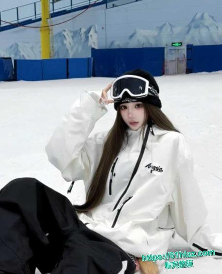 千万网红老白与滑雪圈美女陪玩事件 3000陪滑费给不起 女主直播发声控诉白嫖行为 却被扒出是高端外围转型 露脸实锤曝光很骚很会撩 第4张 千万网红老白与滑雪圈美女陪玩事件 3000陪滑费给不起 女主直播发声控诉白嫖行为 却被扒出是高端外围转型 露脸实锤曝光很骚很会撩 第4张