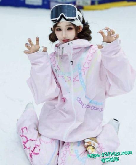 千万网红老白与滑雪圈美女陪玩事件 3000陪滑费给不起 女主直播发声控诉白嫖行为 却被扒出是高端外围转型 露脸实锤曝光很骚很会撩 第5张 千万网红老白与滑雪圈美女陪玩事件 3000陪滑费给不起 女主直播发声控诉白嫖行为 却被扒出是高端外围转型 露脸实锤曝光很骚很会撩 第5张