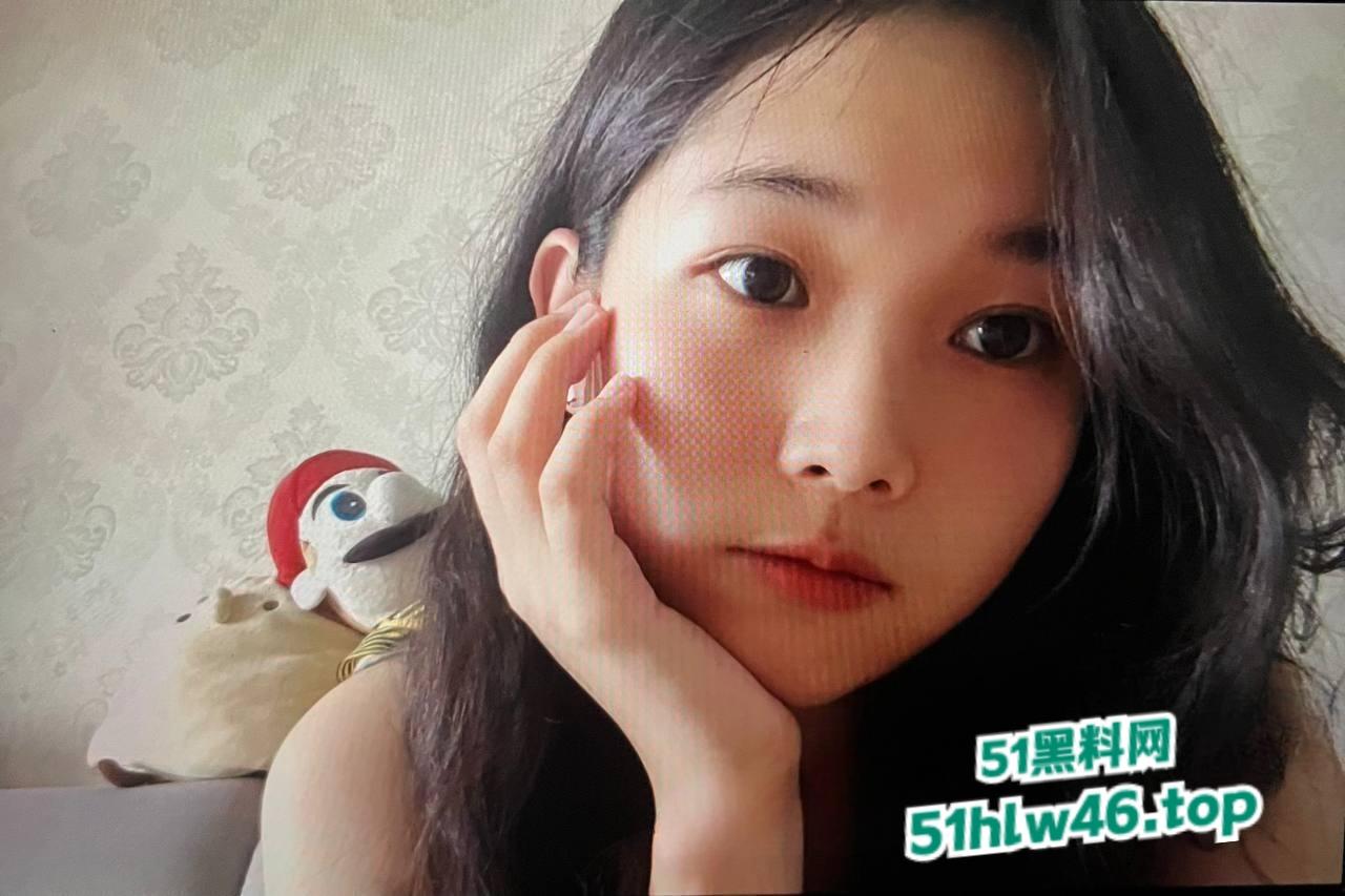 陕西渭南师范学院【陈小雨】背着男友出轨还惨遭炮友曝光，现在是全校出了名的肉便器！  第5张