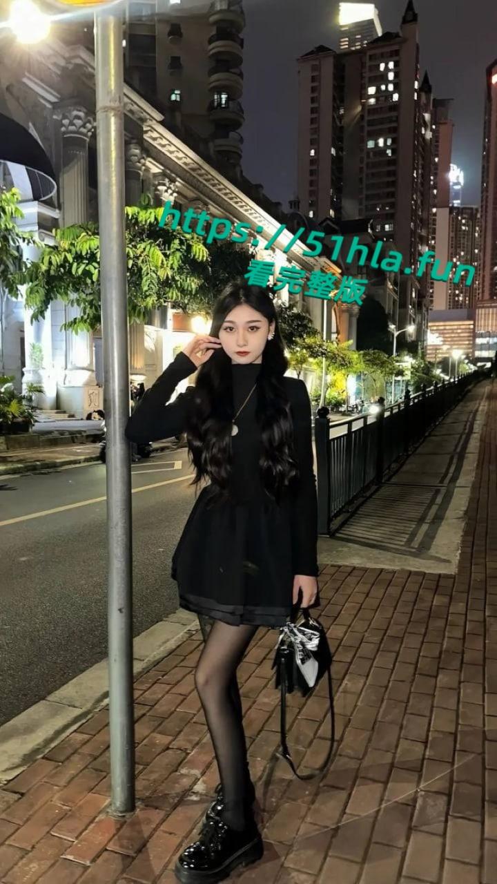 北海职业学院大四骚鸡【何丽芳】性爱视频流出,吵架后约炮友玩内射,复合再让男友无套狂欢! 第2张 北海职业学院大四骚鸡【何丽芳】性爱视频流出,吵架后约炮友玩内射,复合再让男友无套狂欢! 第2张