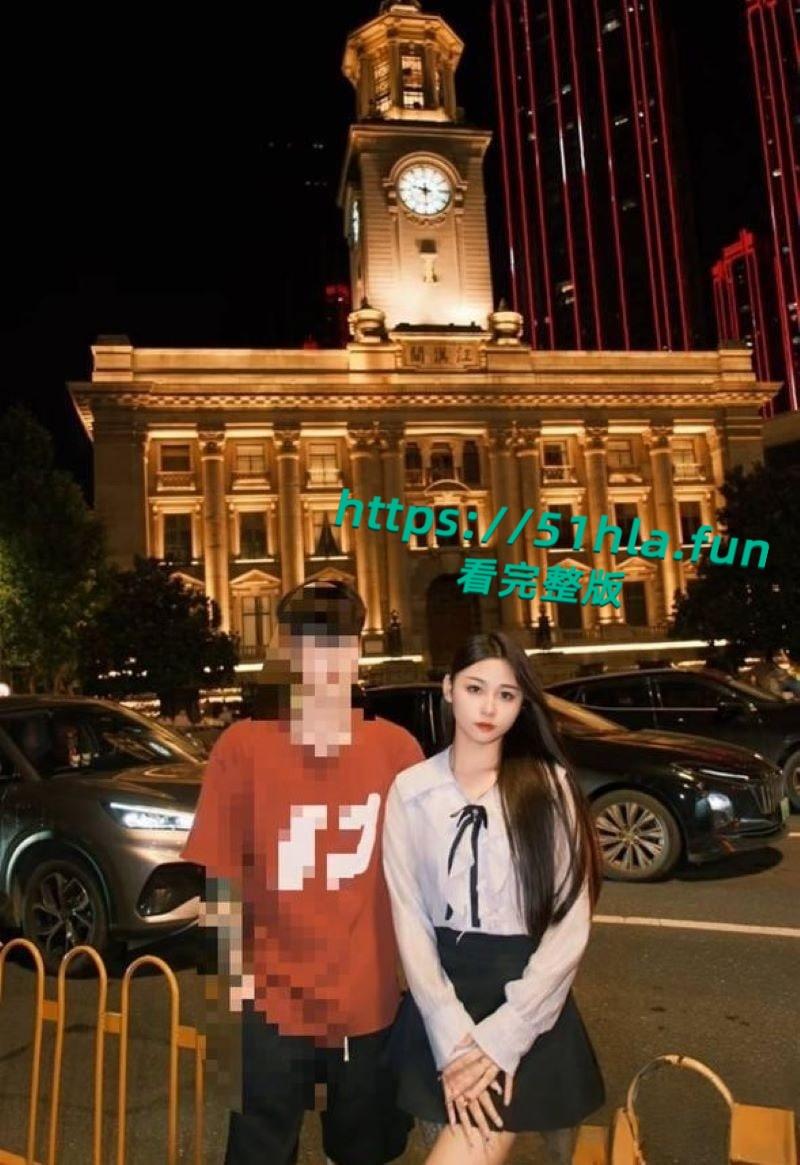 北海职业学院大四骚鸡【何丽芳】性爱视频流出,吵架后约炮友玩内射,复合再让男友无套狂欢! 第3张 北海职业学院大四骚鸡【何丽芳】性爱视频流出,吵架后约炮友玩内射,复合再让男友无套狂欢! 第3张