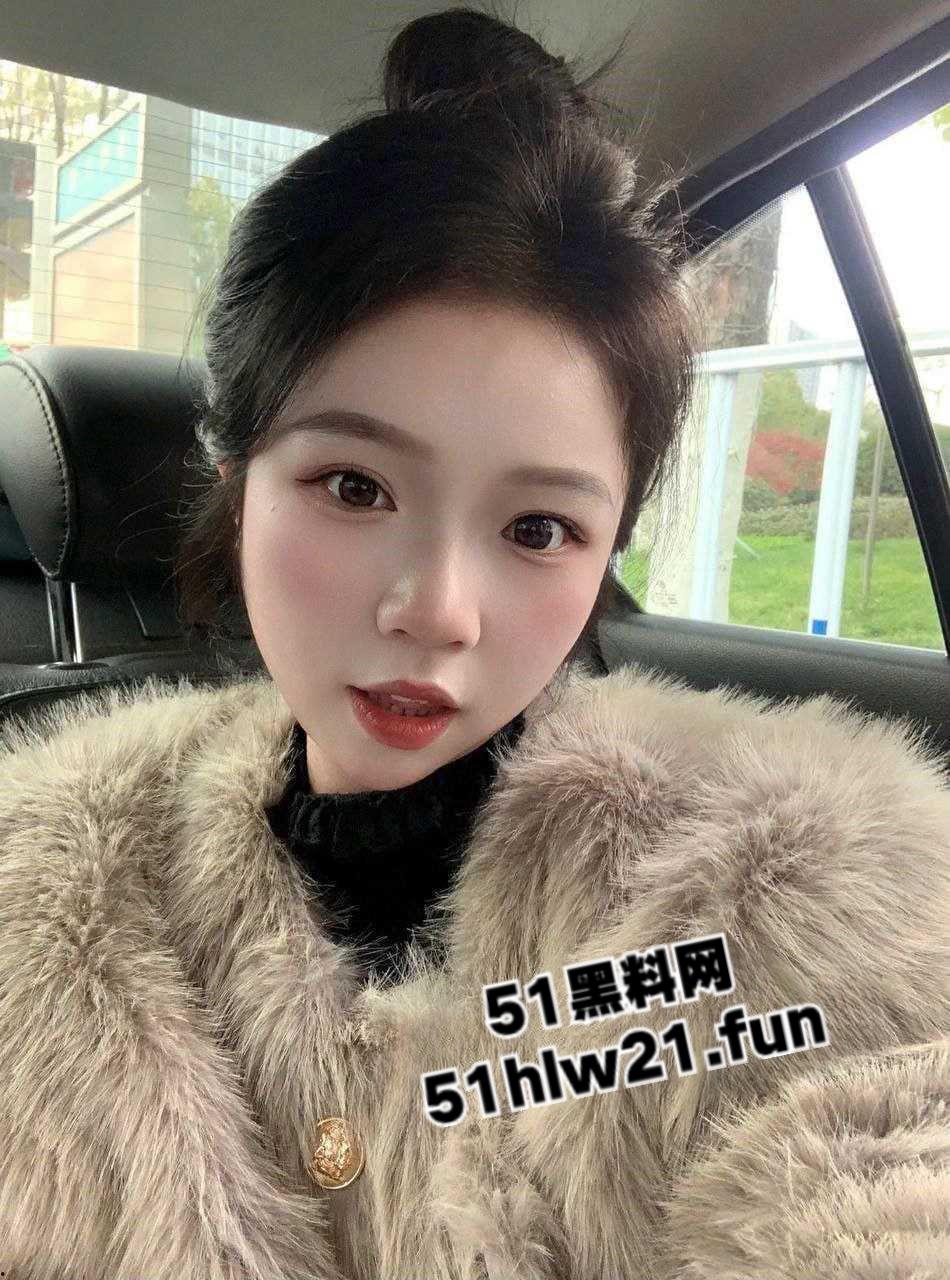 极品人妻生活照VS私密照同泄，蜜臀肥鲍逼毛多汁水泛滥射了，爽得停不下来。  第5张