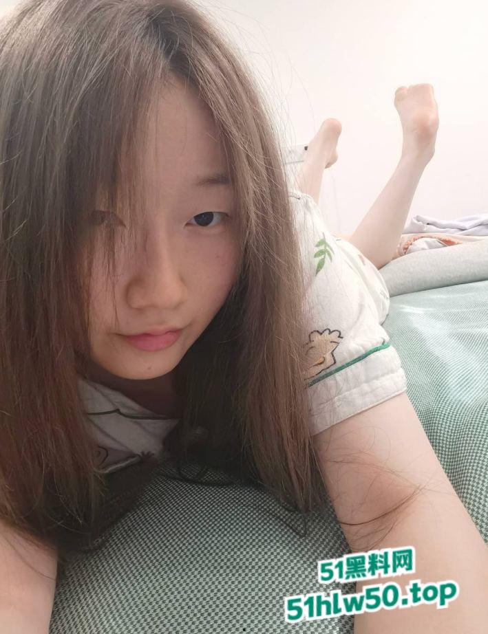 瓜友投稿菏泽学院【王誉洁】调教成骚逼母狗，竟拒绝双飞渣男一气之下将其视频曝光！  第7张