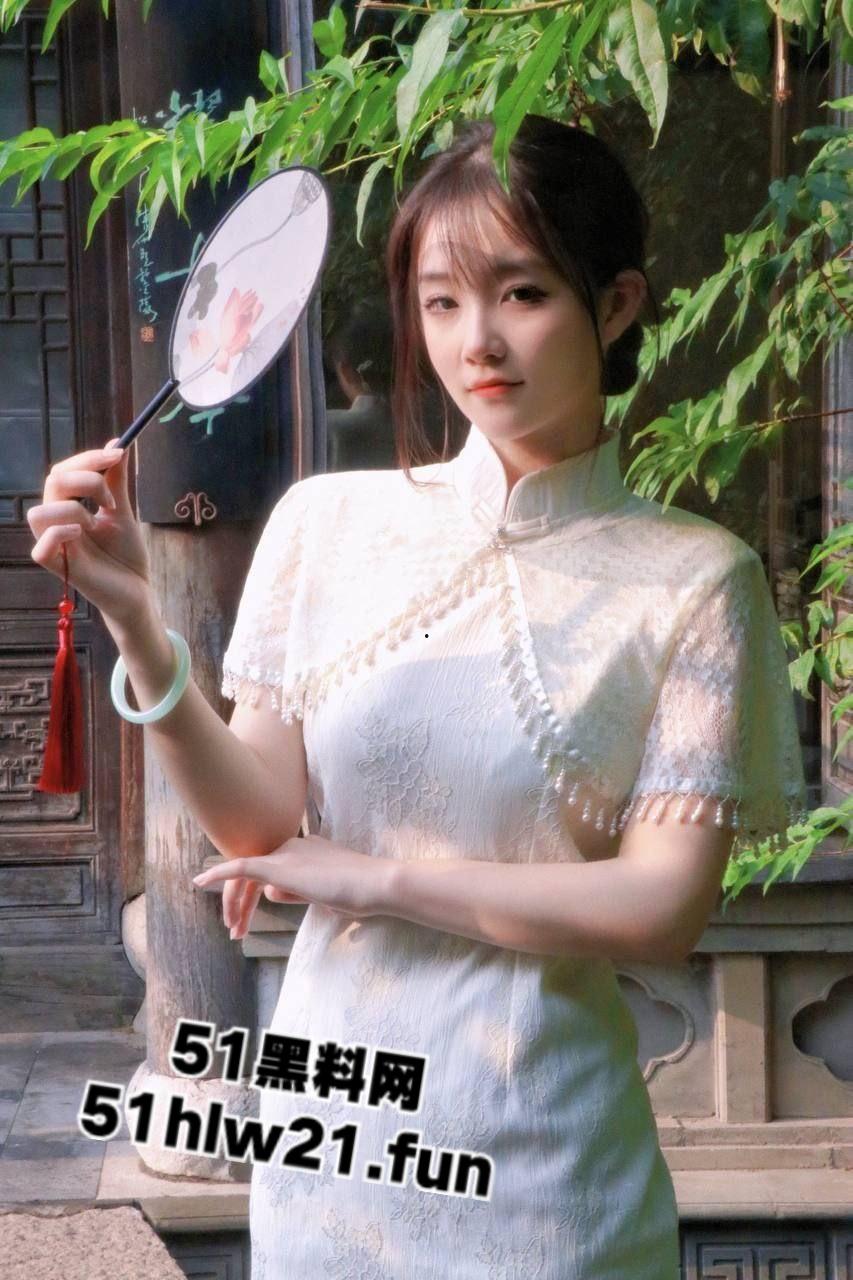 天津科技大学系花【孙媛媛】为了钱爬床富二代，高颜值母狗骑乘大屌做爱求爸爸快操！  第2张