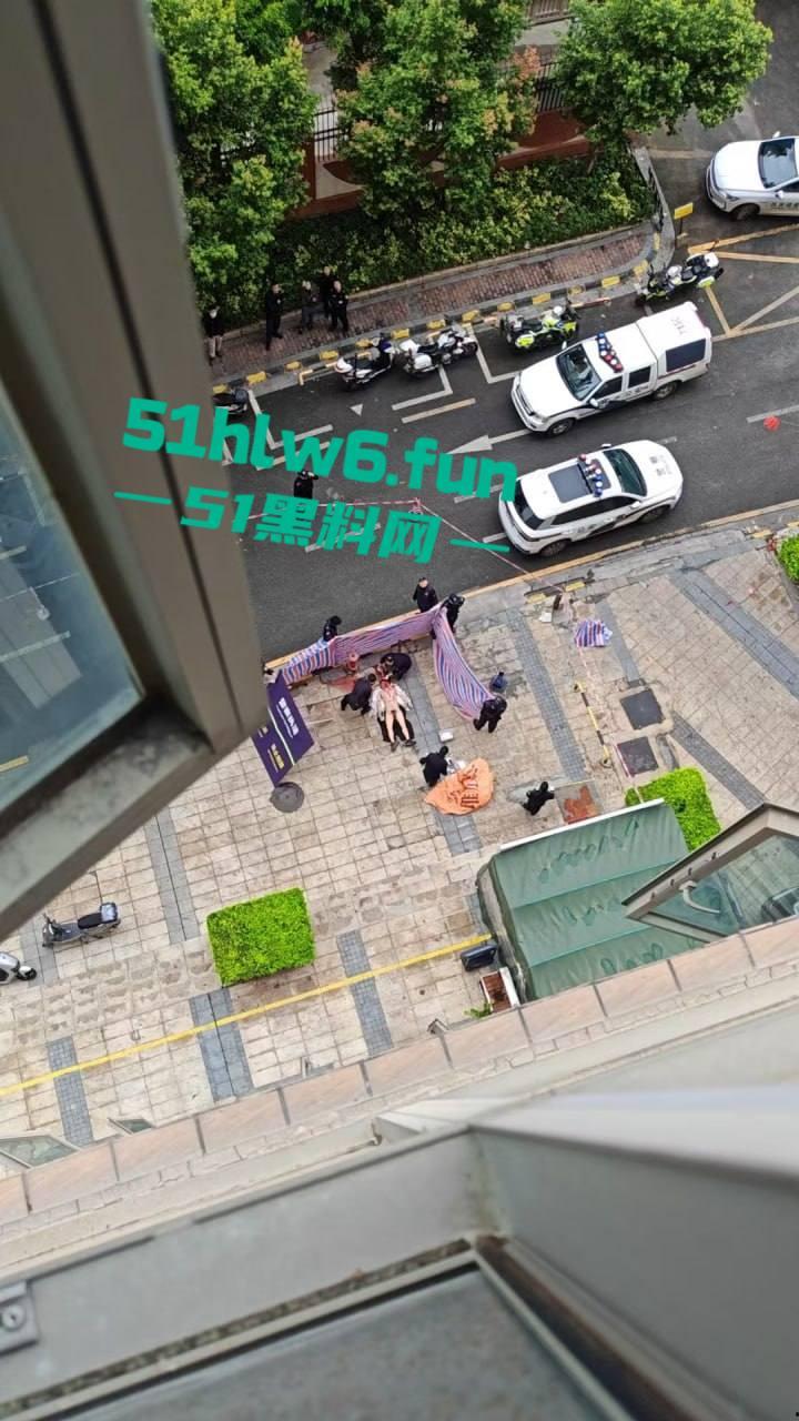 江苏徐州男子跳楼自杀，花重金娶的河南籍老婆婚后出轨被发现，变卖了男子的财产想不通。  第3张