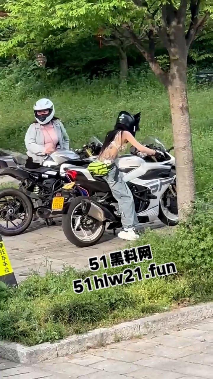 义乌真实骑行媛【喵喵】变态骚奴黑历史被扒，真鸡婆扮假名媛到处陪睡，一身名鞋名包都是卖肉被调教获得。  第2张