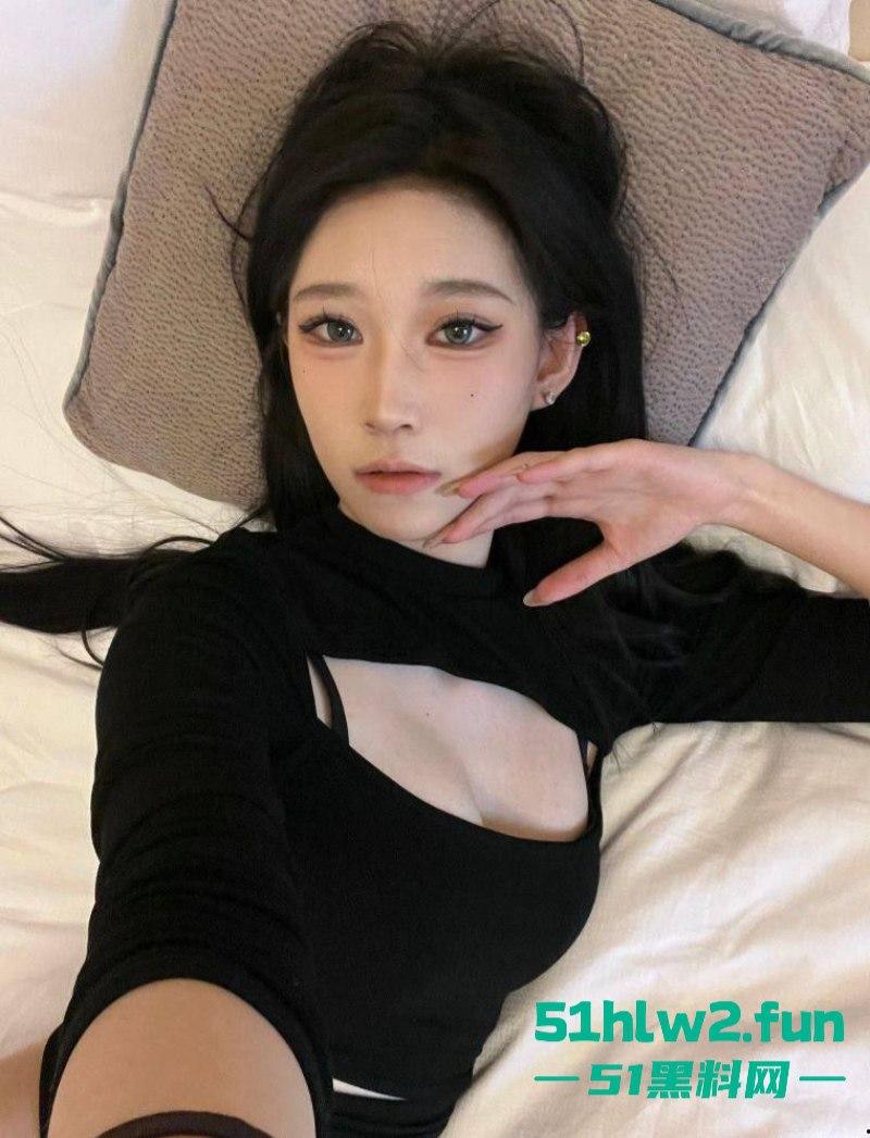 实名曝婊重庆师范学院【李璐君】爱玩约炮软件见面即可光速开房，巨乳蜜臀人骚又好上。  第8张