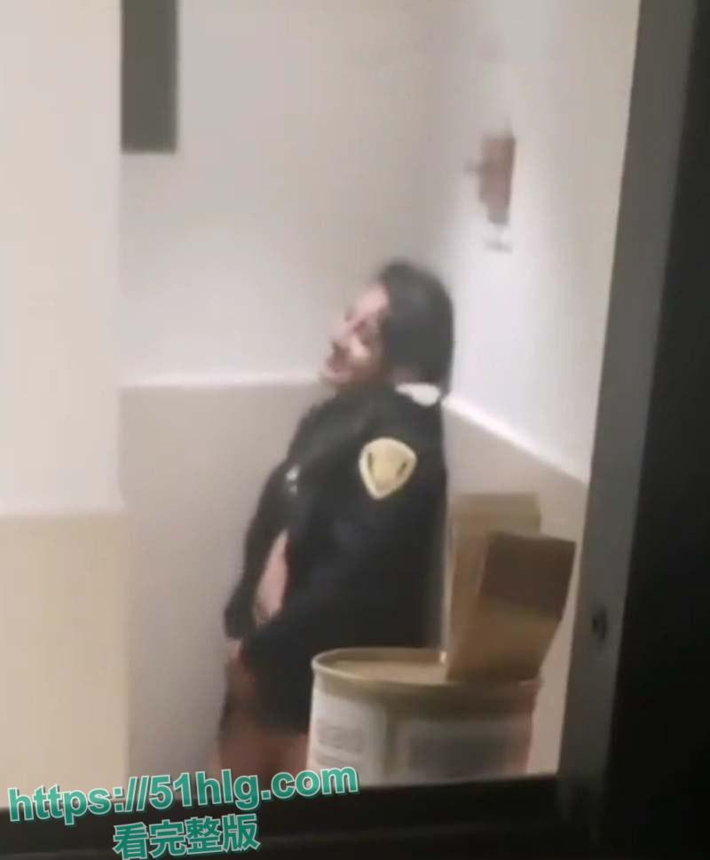 国外大瓜警察也疯狂! 【墨西哥】女警【劳拉·塞贡】多与同事偷情视频全网疯传 厕所巡逻车到处留情 刺激不已 第2张 国外大瓜警察也疯狂! 【墨西哥】女警【劳拉·塞贡】多与同事偷情视频全网疯传 厕所巡逻车到处留情 刺激不已 第2张