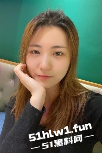 辽宁传媒校花【董雨婷】出轨门完整版，超级骚欲求不满的学生母狗校园公交车你看了吗  第10张