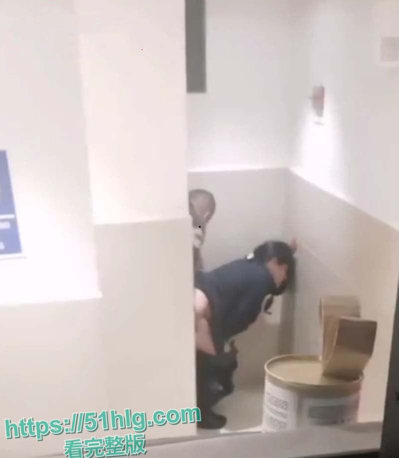 国外大瓜警察也疯狂! 【墨西哥】女警【劳拉·塞贡】多与同事偷情视频全网疯传 厕所巡逻车到处留情 刺激不已 第4张 国外大瓜警察也疯狂! 【墨西哥】女警【劳拉·塞贡】多与同事偷情视频全网疯传 厕所巡逻车到处留情 刺激不已 第4张