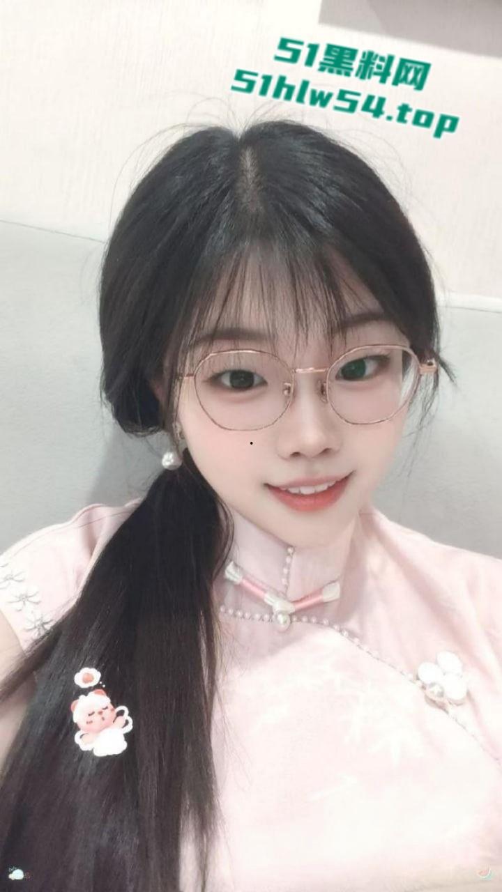 江苏苏州吴江区幼师【姜馨】恋爱期间多次出轨学生家长，男友发现怒曝其私拍泄愤！  第3张