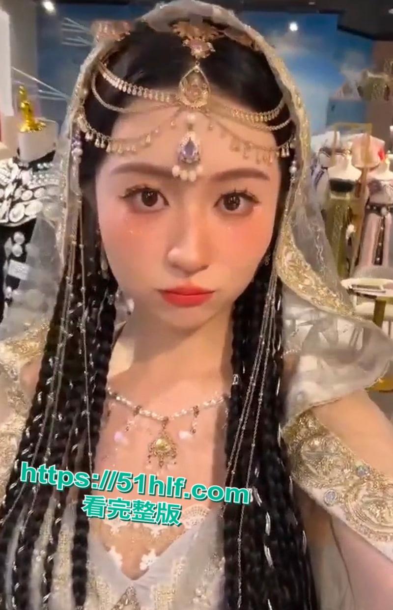 高校大一学生妹【郑可洁】遭黄毛带入酒店做爱视频流出,口活绝技侍弄肉棒,娇嫩肉体被凶猛插入激情满满! 第2张 高校大一学生妹【郑可洁】遭黄毛带入酒店做爱视频流出,口活绝技侍弄肉棒,娇嫩肉体被凶猛插入激情满满! 第2张