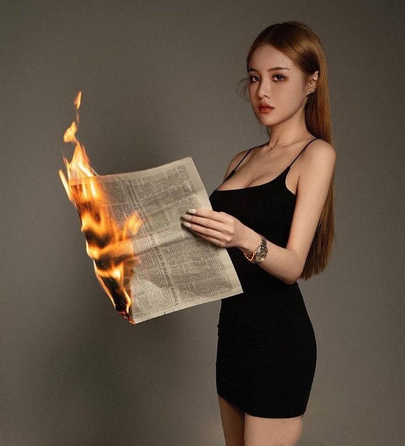 台湾网红唐恩不雅视频流出 优雅名媛人设塌房 前凸后翘的身材 一对巨乳让人垂帘三尺 那淫荡的表情与现实反差感实足  第5张