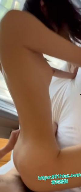 吉林延边母狗王茗雪恋爱期间被男友彻底调教开发 穿着情趣内衣的她主动迎合男友爬行口交后 被无套猛干翘臀 第4张 吉林延边母狗王茗雪恋爱期间被男友彻底调教开发 穿着情趣内衣的她主动迎合男友爬行口交后 被无套猛干翘臀 第4张