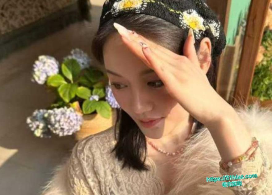 吉林延边母狗王茗雪恋爱期间被男友彻底调教开发 穿着情趣内衣的她主动迎合男友爬行口交后 被无套猛干翘臀 第6张 吉林延边母狗王茗雪恋爱期间被男友彻底调教开发 穿着情趣内衣的她主动迎合男友爬行口交后 被无套猛干翘臀 第6张