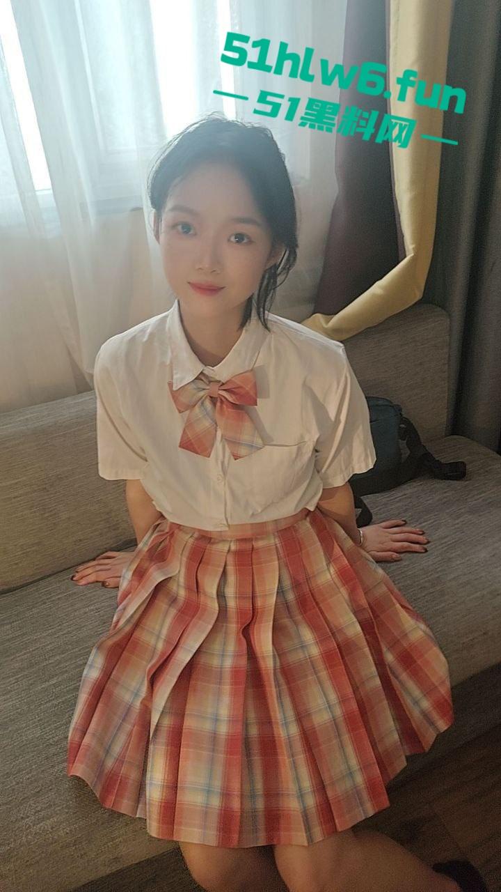 上海海事大学【潘子璇】非常反差的骚母狗,平时一副乖乖女的样子背地淫荡的一批,主动掰穴被土豪爆操抽插。 第5张 上海海事大学【潘子璇】非常反差的骚母狗,平时一副乖乖女的样子背地淫荡的一批,主动掰穴被土豪爆操抽插。 第5张