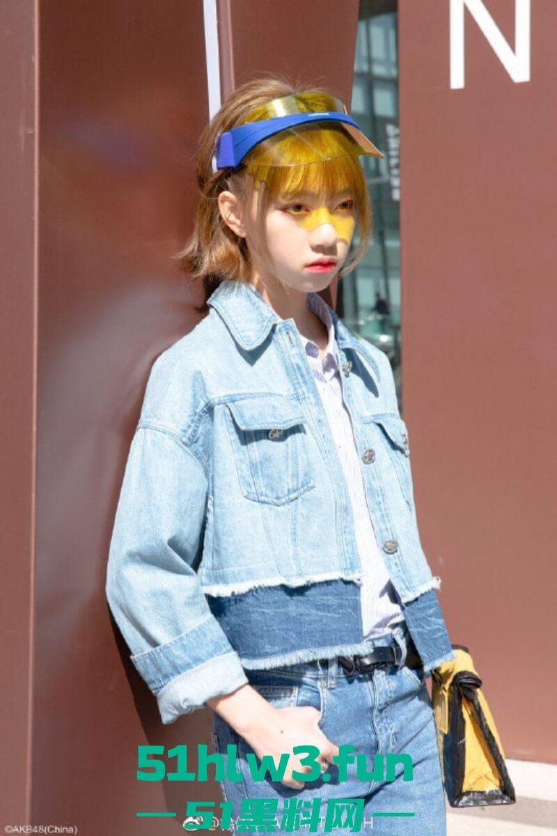 B站人气up主【妮妮】真实信息及早期陪睡金主私密视频被扒,两极反差震惊众人引热议。 第6张 B站人气up主【妮妮】真实信息及早期陪睡金主私密视频被扒,两极反差震惊众人引热议。 第6张