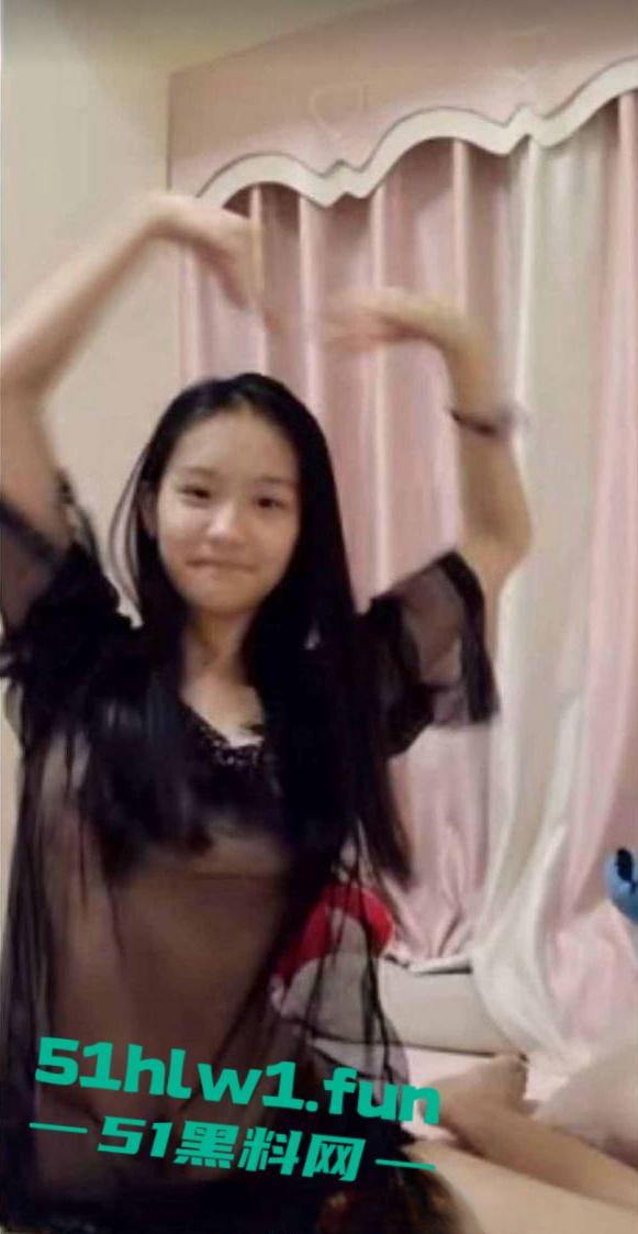 莆田酒店前台【刘芯梦】曝光经理客房做爱调教，母狗自拍泄密小嫩妹嫩穴堪称顶级母狗。  第7张