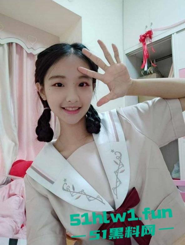 莆田酒店前台【刘芯梦】曝光经理客房做爱调教，母狗自拍泄密小嫩妹嫩穴堪称顶级母狗。  第8张