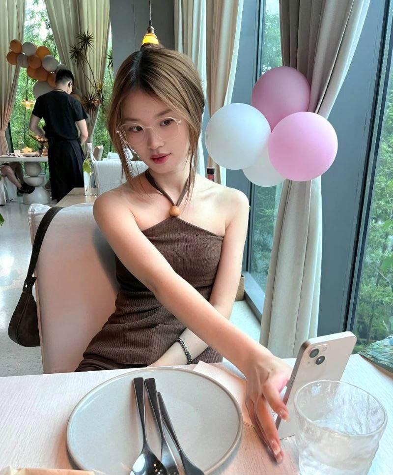 立秋第一杯奶茶受害者出现了 【湖南】中医药大学校花【胡莉莉】因一杯奶茶被操一晚 炮友各种调教爆操 这钱花的真值 第5张 立秋第一杯奶茶受害者出现了 【湖南】中医药大学校花【胡莉莉】因一杯奶茶被操一晚 炮友各种调教爆操 这钱花的真值 第5张