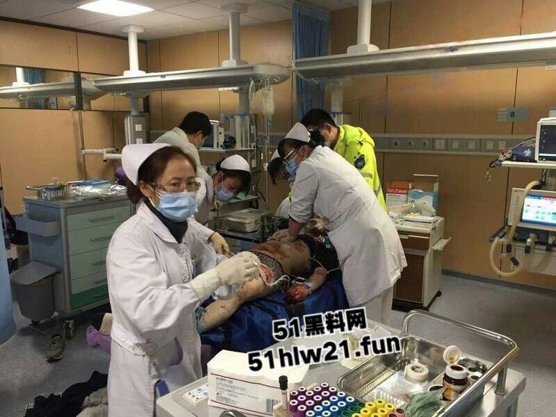 浙江宁波雅戈尔动物园,男子翻越围墙遭老虎攻击致死,老虎遭警方枪杀,园方称死者并没有买票。 第1张 浙江宁波雅戈尔动物园,男子翻越围墙遭老虎攻击致死,老虎遭警方枪杀,园方称死者并没有买票。 第1张