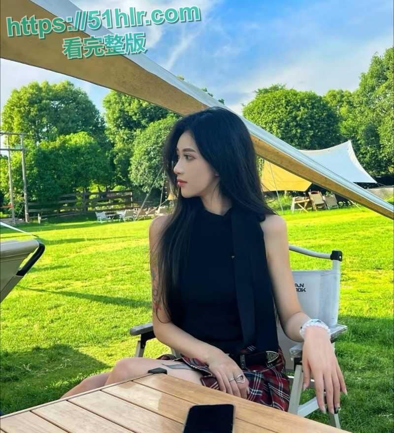 抖音网红【李思悦】的桃色风波!颜值身材超诱人,穿性感黑丝化身骚妹母狗,快感无限,高潮迭起 第2张 抖音网红【李思悦】的桃色风波!颜值身材超诱人,穿性感黑丝化身骚妹母狗,快感无限,高潮迭起 第2张