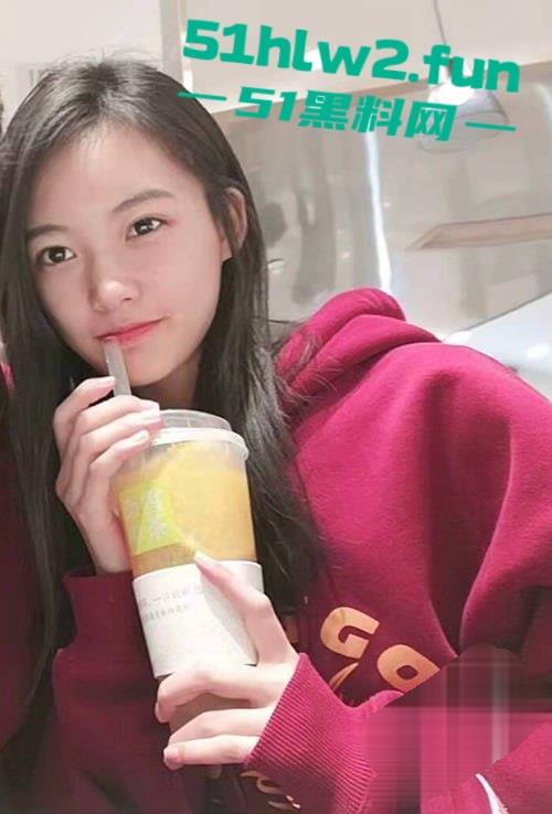 河北承德医学院口腔医学专业大二美女【朱梦玲】被男友调教深喉口交,私密视频被曝光。 第2张 河北承德医学院口腔医学专业大二美女【朱梦玲】被男友调教深喉口交,私密视频被曝光。 第2张