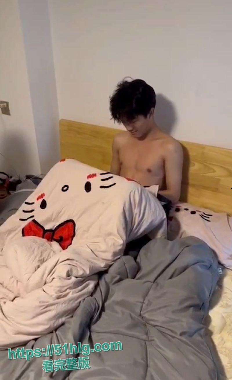 广东小仙女在线直播抓奸 家里被偷业主群求助 邻居们化身正义使者围观助阵 场面火爆十足  第3张