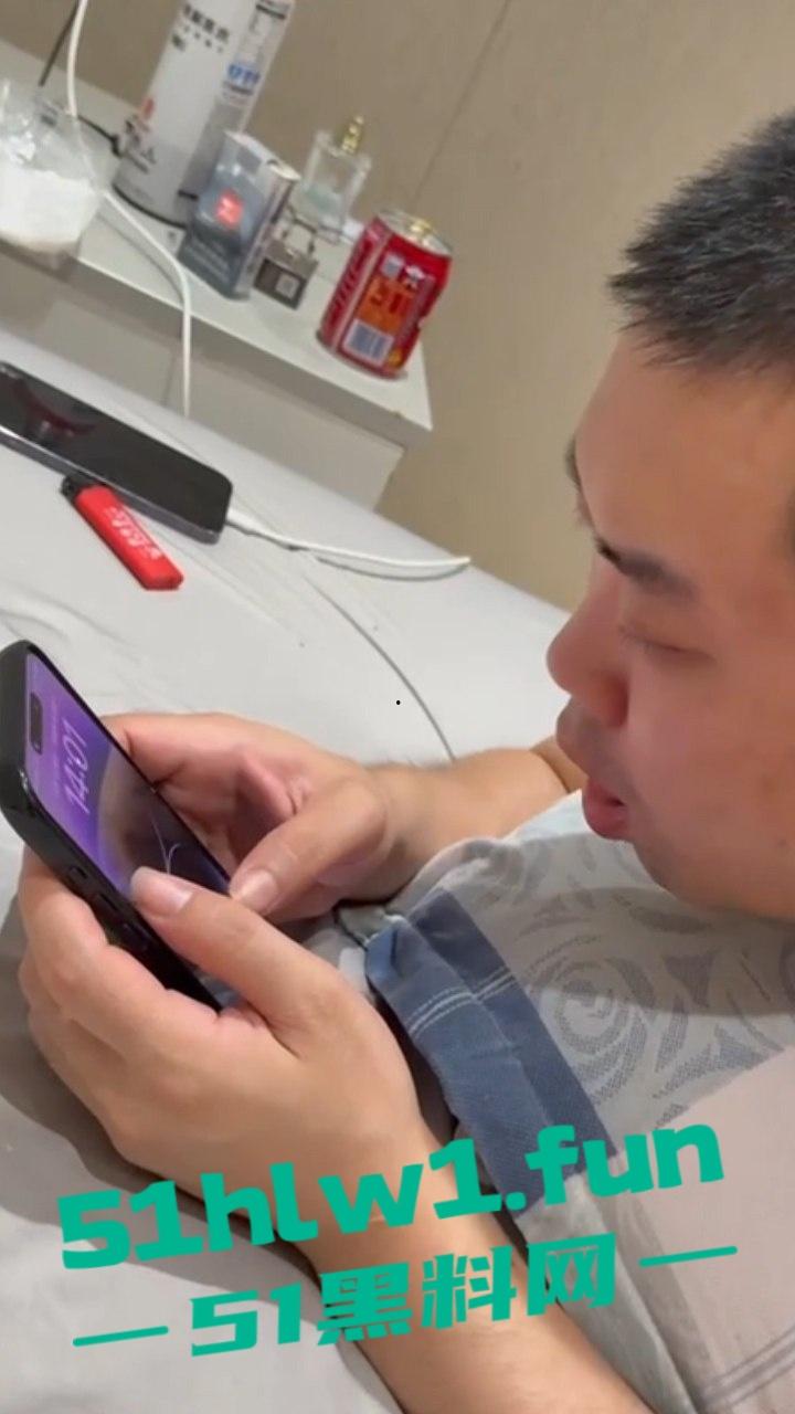 实名曝光福建泉州【林鑫龙】柬埔寨园区搞诈骗,吃喝嫖赌家暴样样全,肥头猪样丑胖挫见者远离! 第4张 实名曝光福建泉州【林鑫龙】柬埔寨园区搞诈骗,吃喝嫖赌家暴样样全,肥头猪样丑胖挫见者远离! 第4张