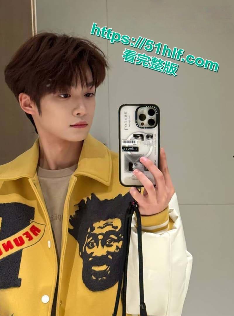 江苏省连云港市男演员【梓渝】与女友Paris梨性爱视频大曝光，明面上阳光帅气私底下操起逼来十分狂暴！  第2张