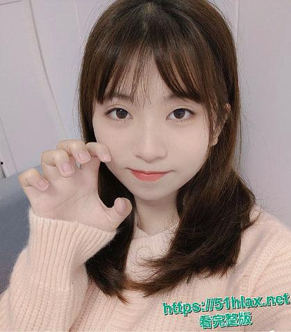 四川成都西南交大王清茉跟男友酒店啪啪 高颜校花跪舔深喉爱不释手 落地窗前被男友后入狂操  第3张