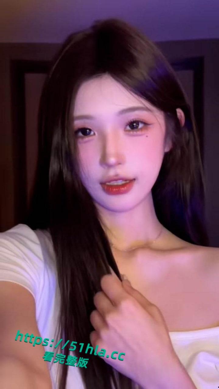 抖音600万粉丝女网红【若琳pepper】漏点风波!直播真空连线故意漏点,微露粉嫩大奶尽显淫态诱惑感拉满! 第4张 抖音600万粉丝女网红【若琳pepper】漏点风波!直播真空连线故意漏点,微露粉嫩大奶尽显淫态诱惑感拉满! 第4张