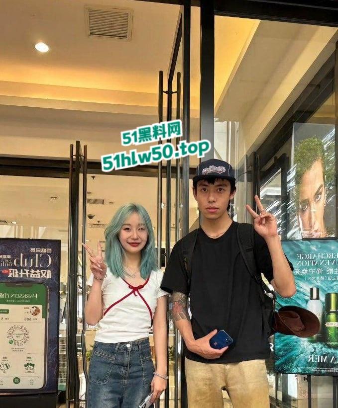 抖音500万粉网红伤心男人【黄博文】塌房,女粉A到EFG排队,一骑绝尘的转场达人or首裆其冲的铁杆炮兵? 第2张 抖音500万粉网红伤心男人【黄博文】塌房,女粉A到EFG排队,一骑绝尘的转场达人or首裆其冲的铁杆炮兵? 第2张