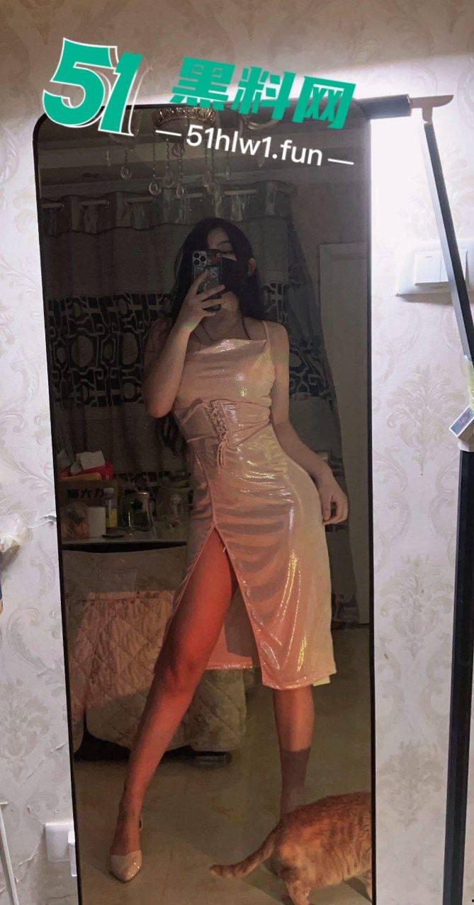 济南职业学院【唐芷瑶】玩反差六的批爆,表面清纯背地骚,制服口爆内射花活全开,最后玩够还找老实人续命? 第1张 济南职业学院【唐芷瑶】玩反差六的批爆,表面清纯背地骚,制服口爆内射花活全开,最后玩够还找老实人续命? 第1张