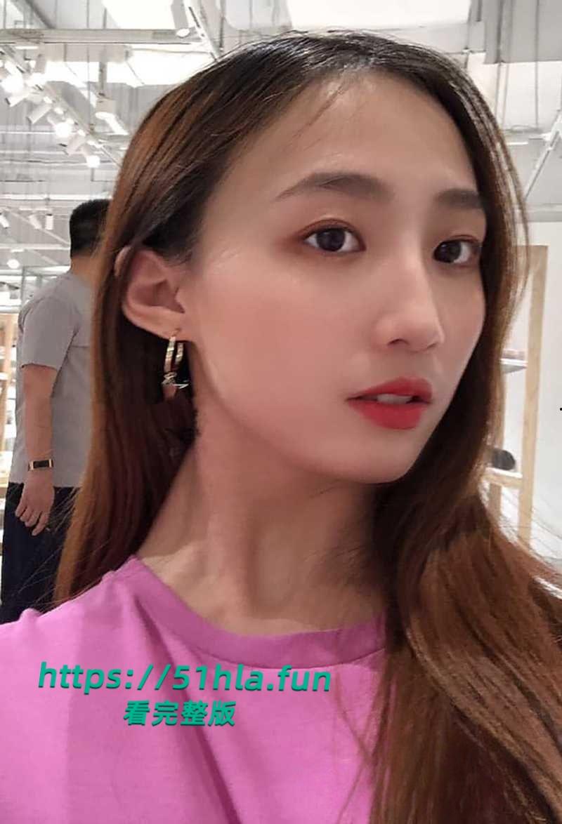 性感瑜伽老师【林依婷】不雅视频曝光，口爆吞精激情车震被打桩爆操内射，优雅女神骚起来比母狗还淫荡！  第1张