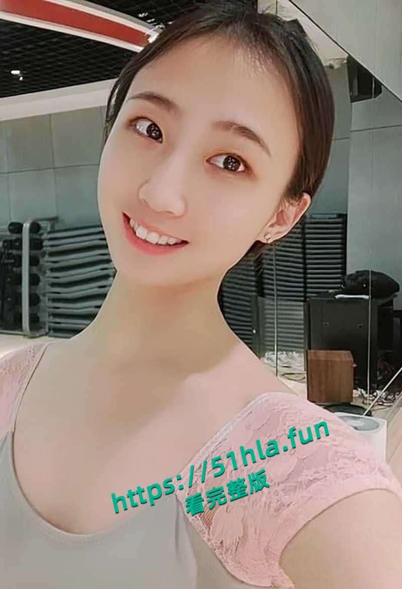 性感瑜伽老师【林依婷】不雅视频曝光，口爆吞精激情车震被打桩爆操内射，优雅女神骚起来比母狗还淫荡！  第3张