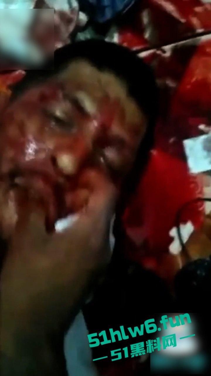 【血腥恐怖】印度三哥被妻子开膛破肚,男子为高种姓白人行为恶劣强奸妻子家人,终被妻子发现后杀害。 第5张 【血腥恐怖】印度三哥被妻子开膛破肚,男子为高种姓白人行为恶劣强奸妻子家人,终被妻子发现后杀害。 第5张