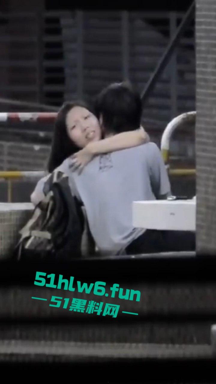 瓜友投稿,成都街头拍摄激情男女当街抠逼,女主表情销魂又迷离,不知道爽飞多少次了! 第5张 瓜友投稿,成都街头拍摄激情男女当街抠逼,女主表情销魂又迷离,不知道爽飞多少次了! 第5张