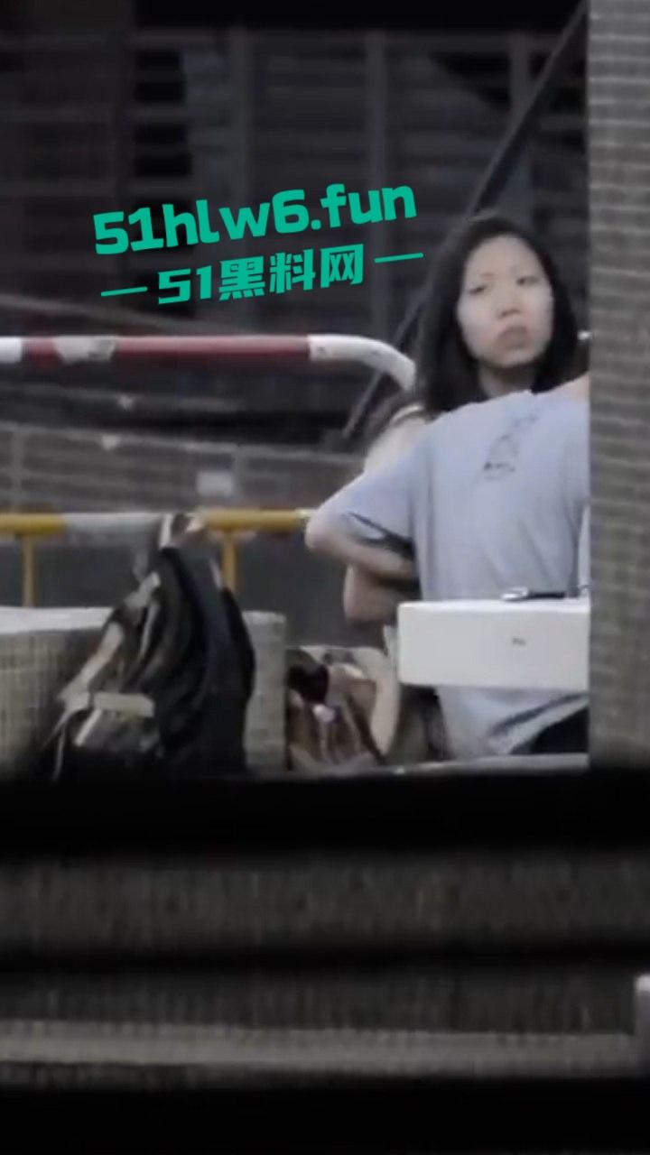 瓜友投稿,成都街头拍摄激情男女当街抠逼,女主表情销魂又迷离,不知道爽飞多少次了! 第6张 瓜友投稿,成都街头拍摄激情男女当街抠逼,女主表情销魂又迷离,不知道爽飞多少次了! 第6张