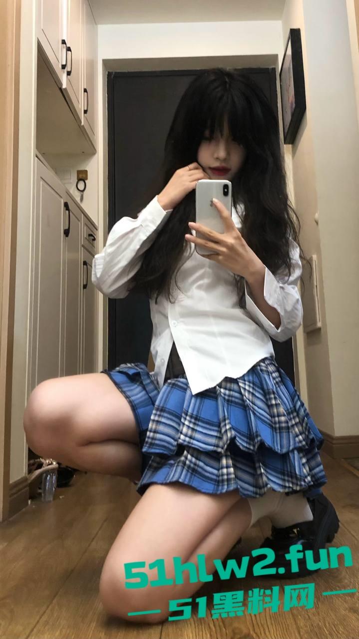 爆火的玉足主播【晴天小猪】最新订制福利恋足色友千万不要错过,犹抱琵琶半遮面的顶级诱惑。 第10张 爆火的玉足主播【晴天小猪】最新订制福利恋足色友千万不要错过,犹抱琵琶半遮面的顶级诱惑。 第10张