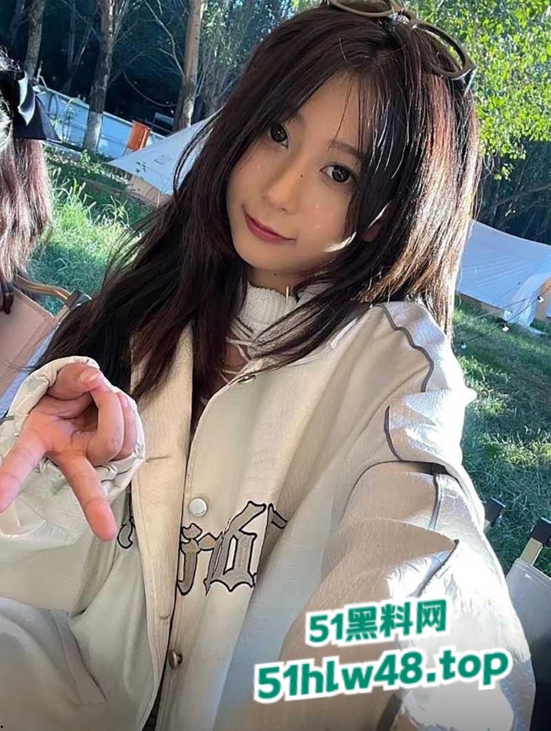 抚顺石油化工学院大三学姐【崔梦曦】表面清纯私下骚劲炸裂，M属性小野猫无套猛操爽到眼珠翻白。  第1张