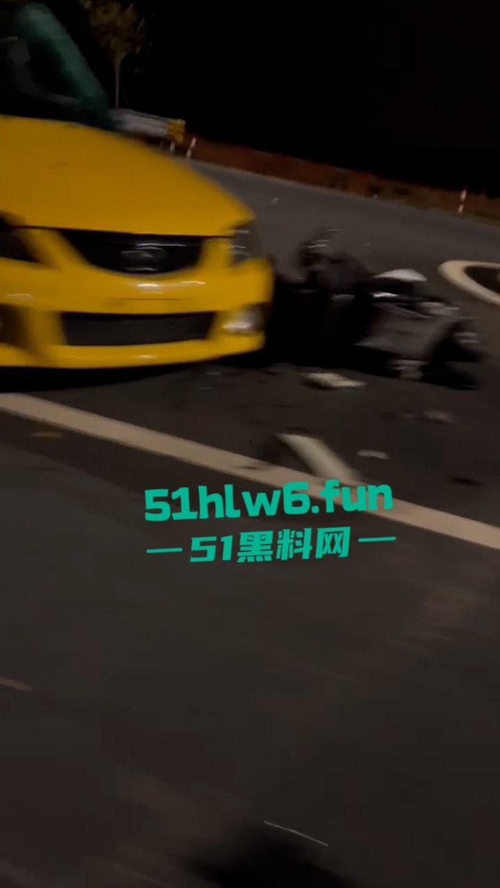 广东江门市电摩排位赛车祸，精神小伙深夜载人高速撞车，2男1女当场归西！  第4张