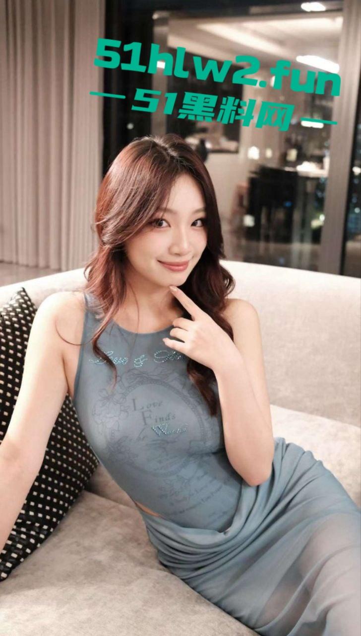 高颜值长腿学生妹，为了钱下海做伴游成金主大叔包养的金丝雀，白天仙气飘飘晚上变身母狗，忘我吃鸡骚气四溢。  第6张